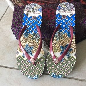 Tory Burch flip flop size 7